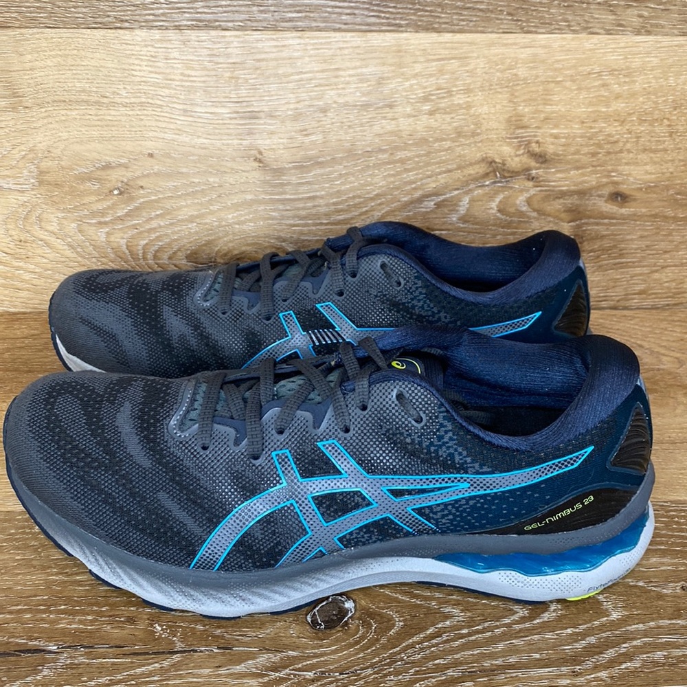 ASICS Gel-Nimbus 23 Size 10 Wide